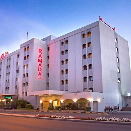 Hotel Ramada By Wyndham Bahrain Manama Exterior foto